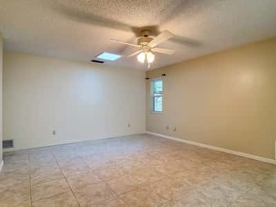 474 W Oakwood Ave, Orange City, FL