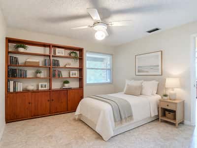 474 W Oakwood Ave, Orange City, FL