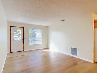 606 W TALL PINE, Deland, FL