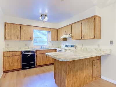 606 W TALL PINE, Deland, FL