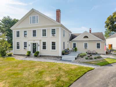 333 Winnacunnet Rd., Hampton, NH