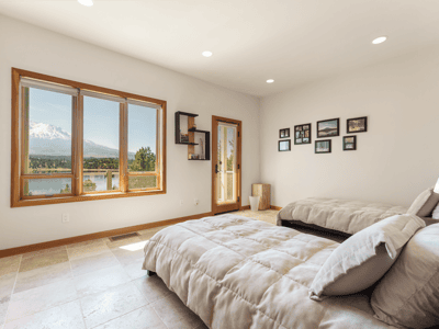 15000 Shoreline Drive, Weed, CA