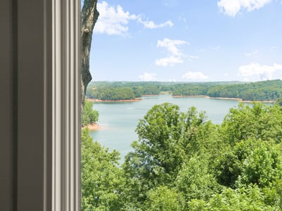 3546 Lake Breeze Lane, Gainesville, GA