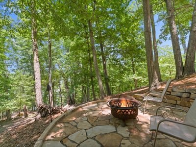 3546 Lake Breeze Lane, Gainesville, GA