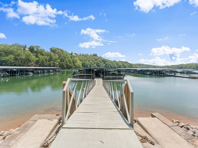 3546 Lake Breeze Lane, Gainesville, GA