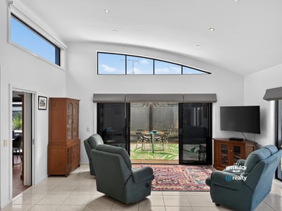 8 Royal Parade, Inverloch, VIC