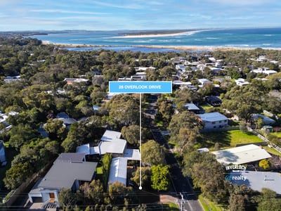 Discover this prime coastal property, perfectly situated near stunning beaches and lush natural surroundings.