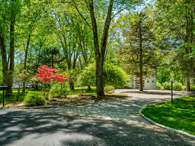 17 Richmond Hill Road, Weston, CT