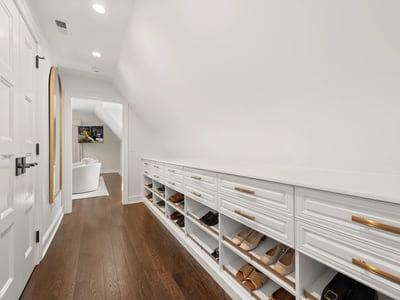 6 Carpenters Brook Road, Greenwich, CT