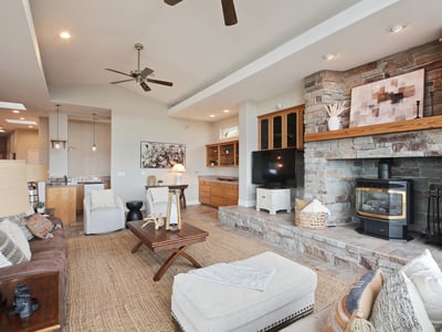 4694 Wrightsman, Clinton, WA