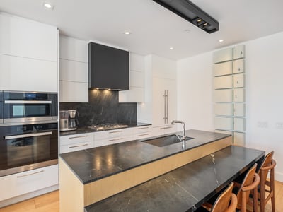 1 Strathgowan Ave suite 710, Toronto, ON