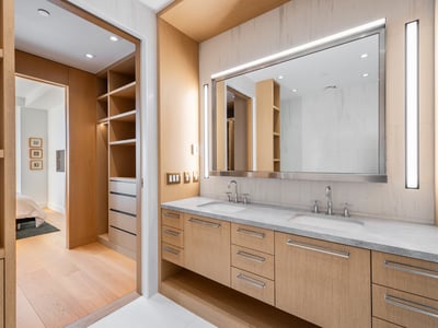 1 Strathgowan Ave suite 710, Toronto, ON