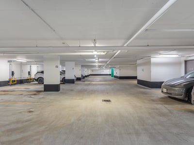 1 Strathgowan Ave suite 710, Toronto, ON