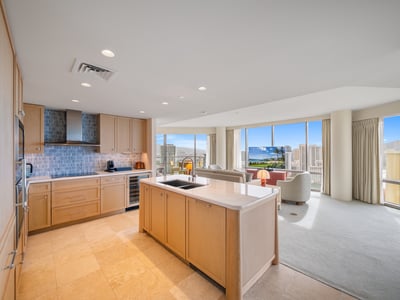 223 Saratoga Rd #3302, Honolulu, HI