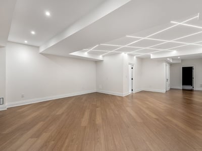 52 Child Dr, Aurora, ON
