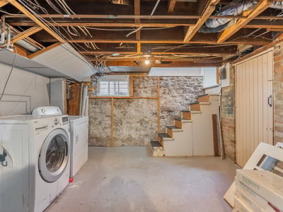 54 Wellington St, Lindsay, ON