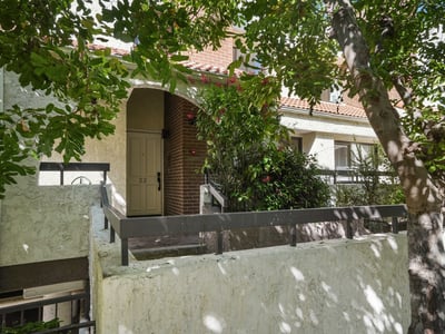 21620 Burbank Blvd., 22, Woodland Hills, CA