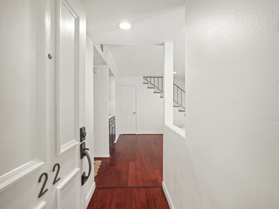 21620 Burbank Blvd., 22, Woodland Hills, CA
