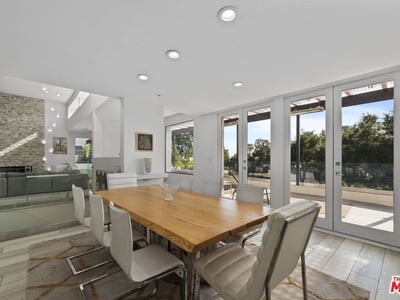 641 Walther Dr, Los Angeles, CA