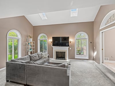 609 Lincoln Road, Bradford Woods, PA