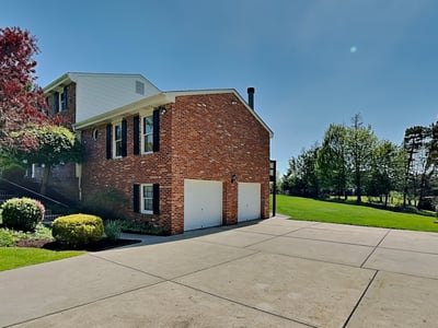4216 Clendenning Road, Gibsonia, PA