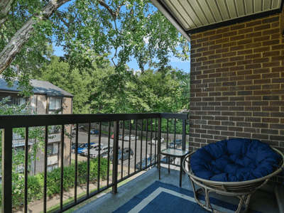 9700 Kingsbridge Drive, 202, Fairfax, VA