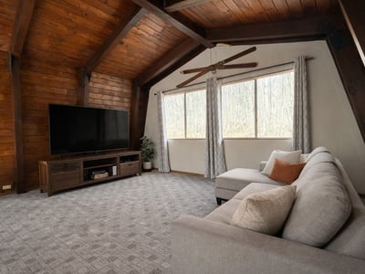 340 W. Laurel Lane, Rockwood, PA