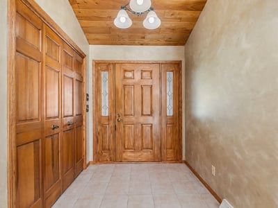 1222 Hidden Fields Dr, West Bend, WI