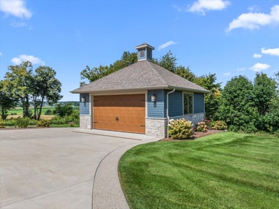 2177 Elsies Dr, Richfield, WI