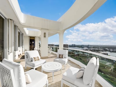 7000 Island Blvd PH-02, Aventura, FL