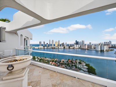 7000 Island Blvd PH-02, Aventura, FL