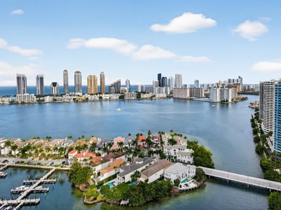 7000 Island Blvd PH-02, Aventura, FL