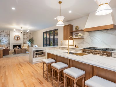 9460 Mistwater Close, Roswell, GA