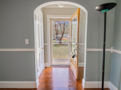 2667 White Chapel Road, Lively, VA
