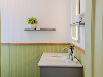 2667 White Chapel Road, Lively, VA