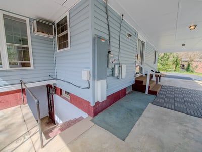2667 White Chapel Road, Lively, VA