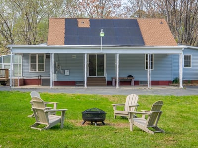 2667 White Chapel Road, Lively, VA