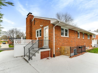 5909 Ridge View Dr., Alexandria, VA