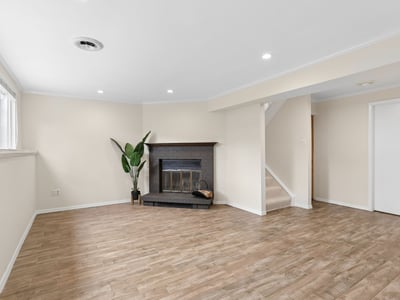 6033 Hydrangea Dr, Alexandria, VA