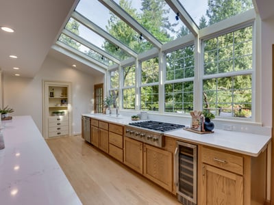 9025 NW Ash St., Portland, OR