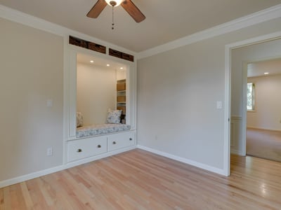 9025 NW Ash St., Portland, OR