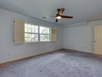 9025 NW Ash St., Portland, OR
