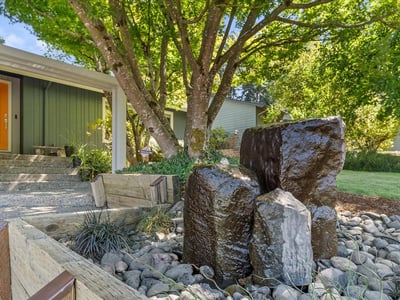 6990 SW Heath Pl, Beaverton, OR