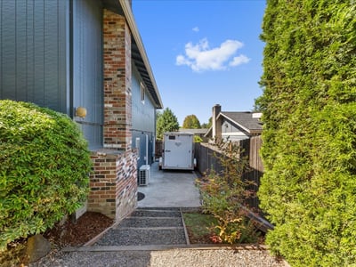 6990 SW Heath Pl, Beaverton, OR