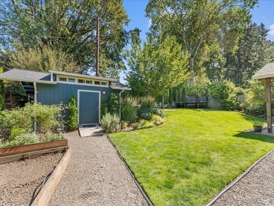 6990 SW Heath Pl, Beaverton, OR