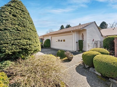 15930 SW Greens Way, Portland, OR