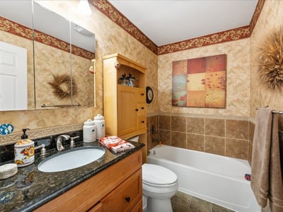 15930 SW Greens Way, Portland, OR