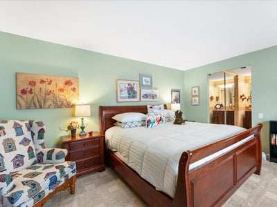 15930 SW Greens Way, Portland, OR