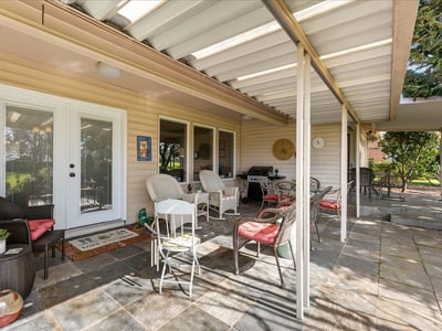 15930 SW Greens Way, Portland, OR