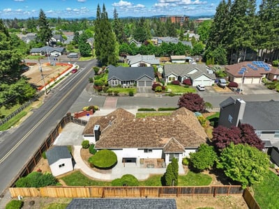 12402 Cominger Dr, Oregon City, OR
